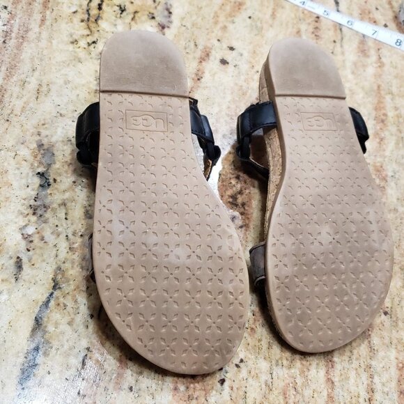 Ugg girls sandels sz 3 animal print adjustable straps - Picture 6 of 11